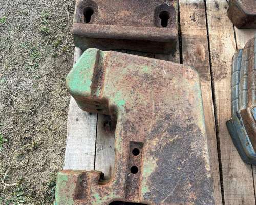 Contrapesos Delanteros John Deere.