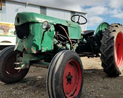 Tractor Deutz 40 Usado con Toma de Fuerza e Hidraulico