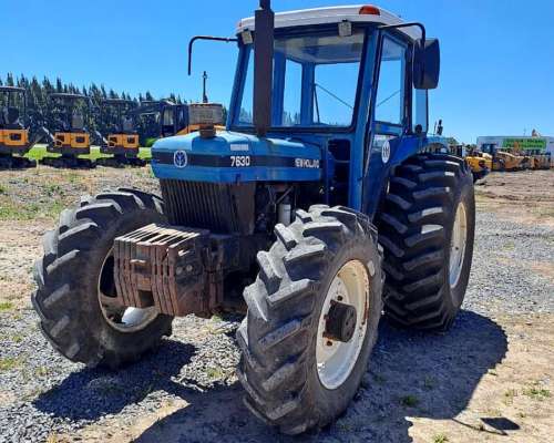 Tractor Agricola New Holland 4X4 año 2005