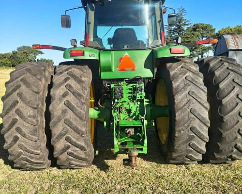 Tractor John Deere 8 340r año 2007.