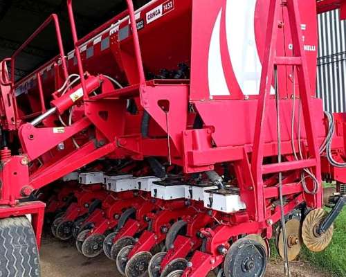 Gringa 1452 2021 con Monitor Fertilización al Costado