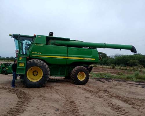 John Deere 9870 con Draper de 40 Píes