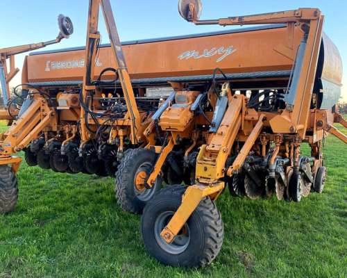 Sembradora Agrometal MXY de 27 Lineas