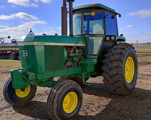 Tractor John Deere 4930 Usado