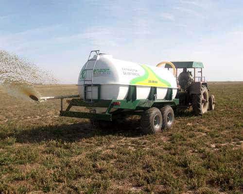 Estercolera 10.000 Litros - Balancin - Plasticos Laspiur SRL