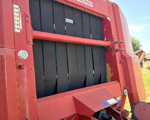 Rotoenfardadora Mainero Modelo 5880