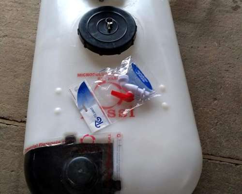 Tanque Marca Rossi Horizontal con Capacidad para 120 Lts.