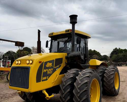 Tractor Pauny 540c con Duales 18-4-34 Motor Cummins
