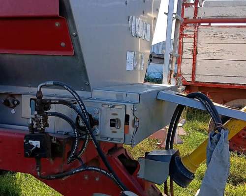 Fertilizadora de Arrastre Fertec Orgánica 9500