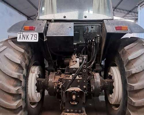 Tractor Valtra BH 160, año 2006, 2.300 Hs de Motor, Aire
