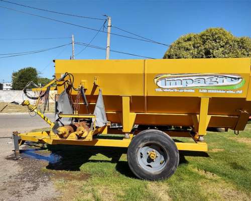 Mixer Horizontal 9 Mts Cubicos Impagro en muy Buen Estado