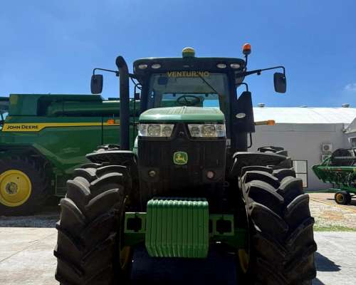 Tractor John Deere 7230r, 230 HP, 4wd, Dual, 2018.