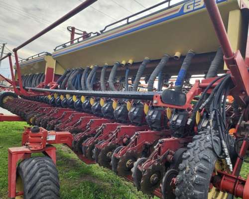 Sembradora Gherardi G-300 de 24 a 35 cm Grueso Neumático