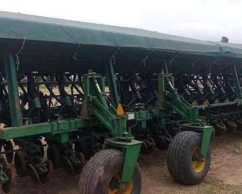 Sembradora Pierobon 20 a 52.y 16 a 70 - Naumatica Matermacc