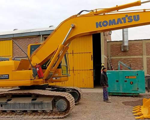 Excavadora Komatsu PC200 2017