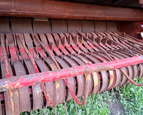 Rotoenfardadora Mainero 5886 Monitor MR1000