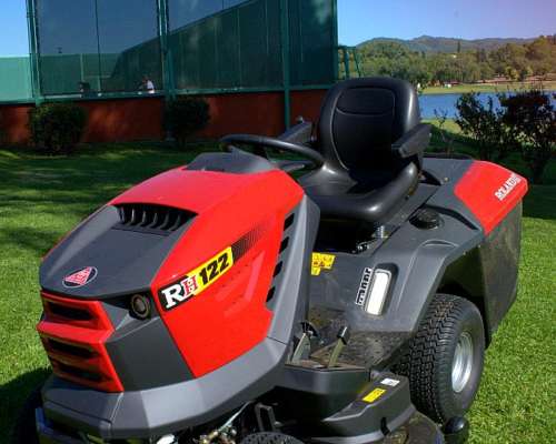 Tractor Cortacésped RH122 con Bolsa Recolectora 22hp