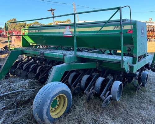 Sembradora John Deere 750 de 24 a 19 Monodisco
