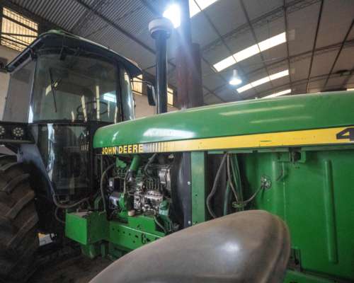 Tractor John Deere 4755