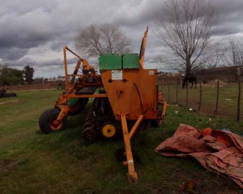 Sembradora Dumaire 910 año 2010