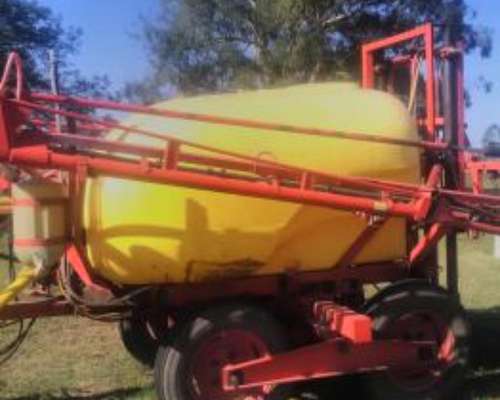 Pulverizador de Arrastre Barbuy 2500lts 18 Metros Usado