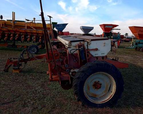 Sembradora Gherardi Mod. G-100 de 25 Líneas a 17,5