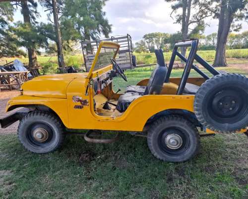 Vendo Jeep IKA Modelo 1961 año 1971 Funcionado Perfecto.