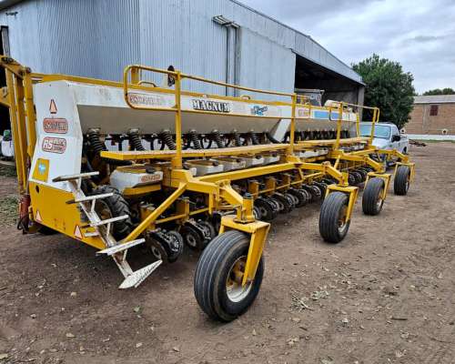 Sembradora Ascanelli RS 3000 16/52 Mecanica Fert Simple.