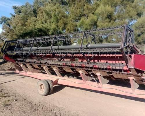 Cosechadora Vassalli 1200 año 97 .perkins A/A 23 Pies