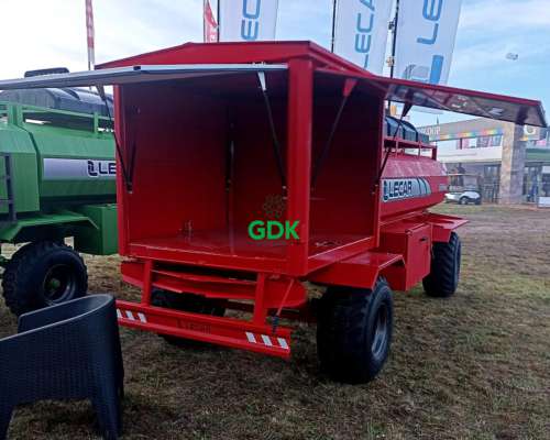 Acoplado Tanque con Taller Trasero 3000 Lts. Lecar