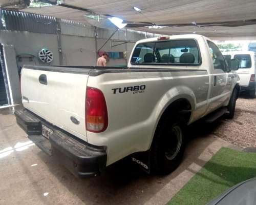 Ford F-100 3.9 TDI XL Plus 2006 Diesel $23.999.000 369.000km