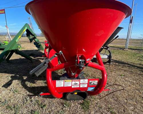 Cono Fertilizador Yomel de 360lts