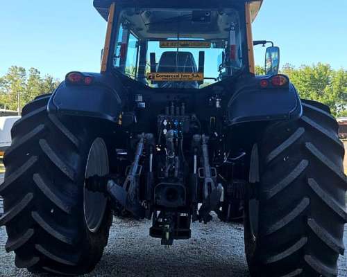 Valtra BH 194 HI Tech Semipowershift con Piloto - Disponible