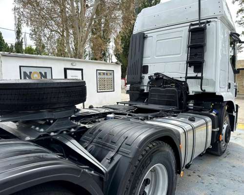 Iveco HI ROAD360 2025 con Eje Neumatico 6X2 sin Rodar Nqnmaq