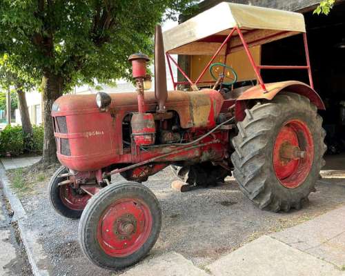 Tractor Fahr 4 Cilindros con Hidraulico