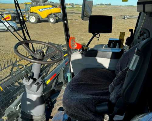 Cosechadora New Holland Cr7.90, Cabezal Draper Macdon