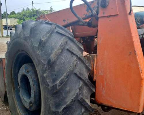 Tractor Fiat 800 Invertido