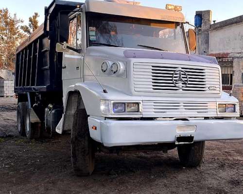 Mercedes Benz 2318 6X4 Volcador