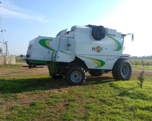 Cosechadora Araus 360 2006 + Maicero Ombu 11 a 52 año 2007