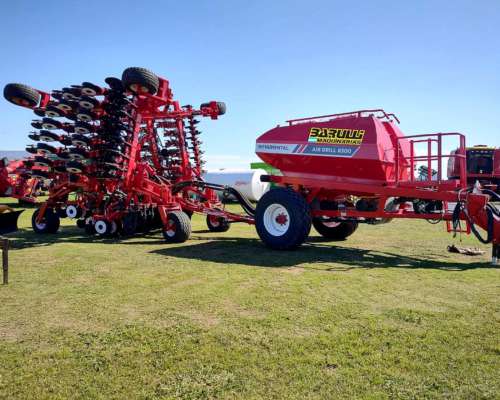Sembradora Monumental AIR Drill 8300 Nueva