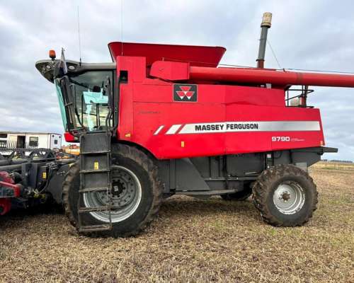 Massey Ferguson 9790 con Draper Poersantti