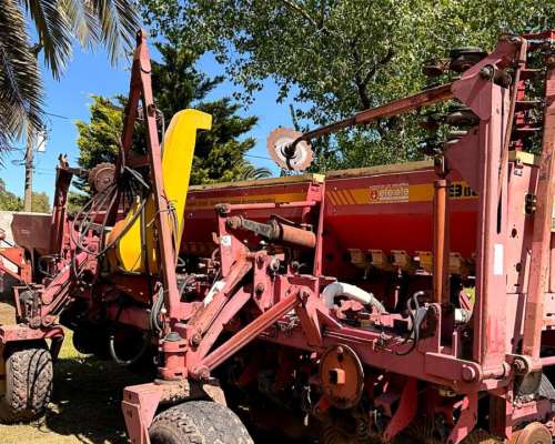 Sembradora Bertini Modelo 32000