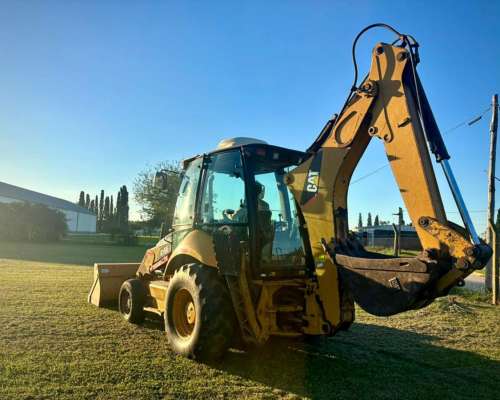 Pala Retroexcavadora Caterpillar 416e muy Buen Estado