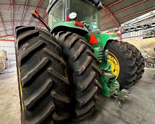 Tractor John Deere 8330- Americano
