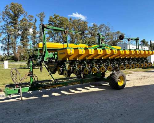 Sembradora Tedeschi M99 Autotrailer Fija 14 a 52,5