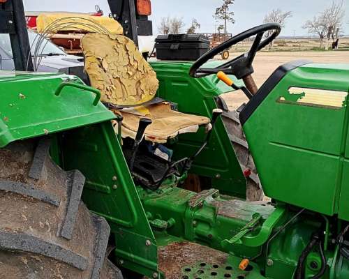 Tractor JD5075 - año 2014