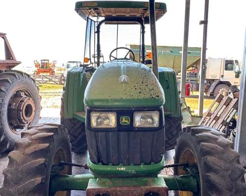 John Deere 5725 Dual, Paton. año 2014. 3pts. M 11000hs. 90hp