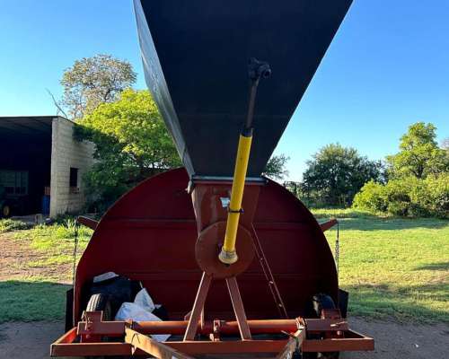 Embolsadora 9 Pies Metalpaz. año 2010.