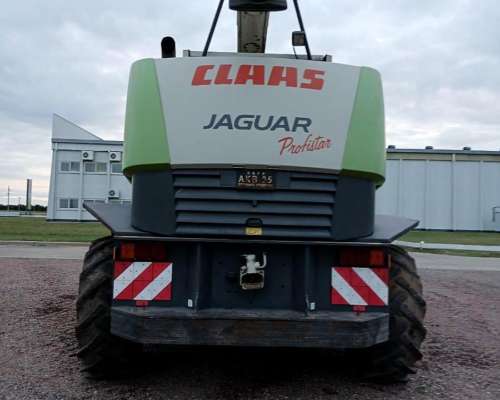 Picadora Jaguar 870 año 2006 con Cabezal RU 450 Xtra