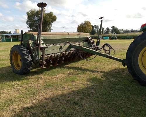 Sembradora Bertini 25 a 17.5